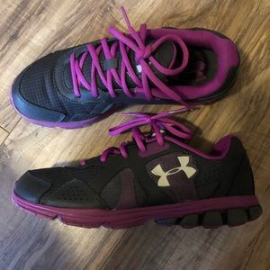 UA women’s tennis shoes
